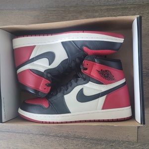 Used Air Jordan 1 Retro high Bred Toe